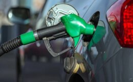 Önce motorin şimdi de benzin! Akaryakıta üst üste ikinci indirim