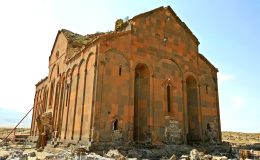 Ani Ören Yeri’nde çevre temizliği yapıldı