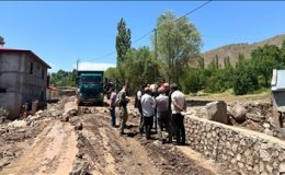 Kars’ta sel nedeniyle bazı ev ve ahırlarda hasar oluştu