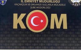 Kars’ta ehliyet sınavında kopya çeken kişi ile yardım aldığı şüpheli yakalandı