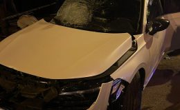 Kars’ta 1 kişinin öldüğü 4 kişinin ağır yaralandığı kaza, güvenlik kamerasına yansıdı