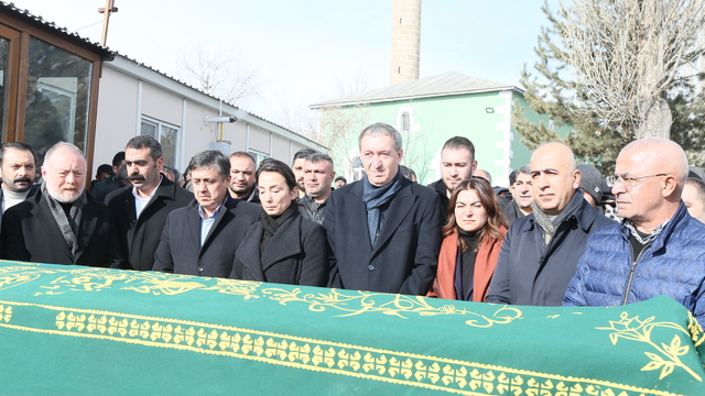 DEM Parti Eş Genel Başkanı Bakırhan’ın babasının cenazesi toprağa verildi