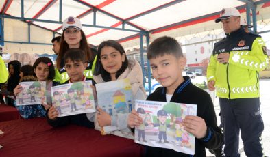 Sarıkamış’ta “Karayolu Güvenliği ve Trafik Haftası” etkinliği düzenlendi
