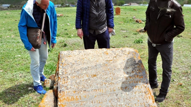 Dünyadaki diğer Malakanlarla bağlantı kurmak için atalarının yaşadığı Kars’a geldiler