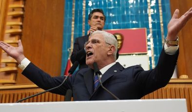 Müsavat Dervişoğlu’ndan Ümit Özdağ’a destek