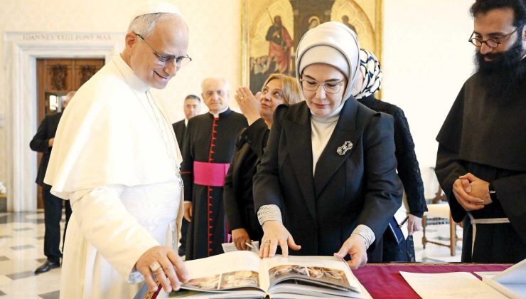 Emine Erdoğan Papa’yla görüştü