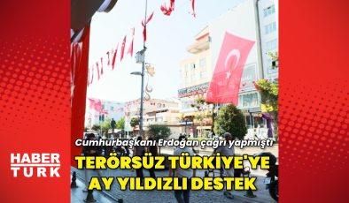 İstanbullulardan “Terörsüz Türkiye”ye ay yıldızlı bayraklarla destek