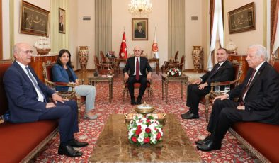 TBMM Başkanı Kurtulmuş, Meclis başkanvekillerini kabul etti – Güncel haberler
