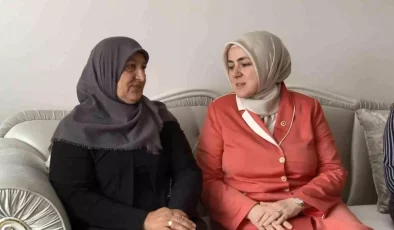 Cumhurbaşkanı Erdoğan’ın mektubu, Kars’ta şehit annesine teslim edildi