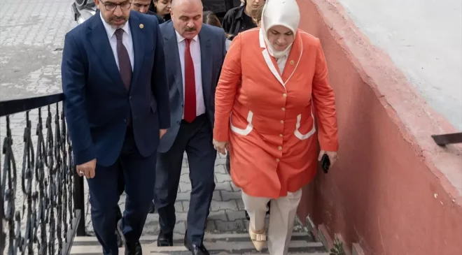 Cumhurbaşkanı Erdoğan’ın “Terörsüz Türkiye” mektubu Kars’ta şehit annesine ulaştı