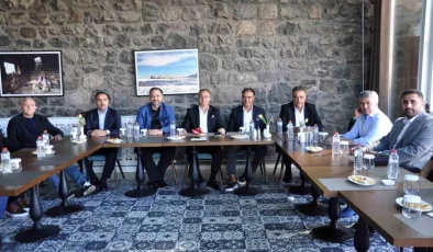 Gazi Kars Eğitim ve Kültür Vakfı, Kars’ta Basın Mensuplarıyla Buluştu