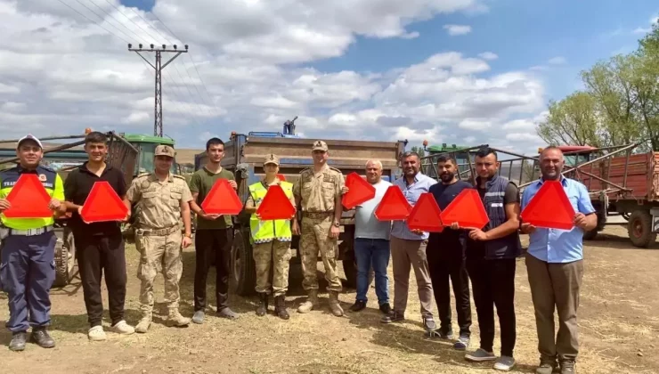 Jandarma, Arpaçay’da Tarım Araçları İçin Güvenlik Tedbirleri Aldı